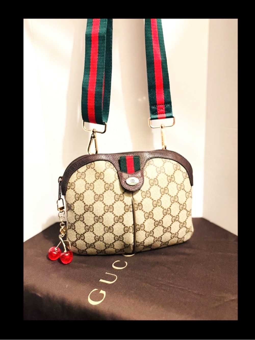 Gucci Beige GG Supreme Canvas Crossbody Bag